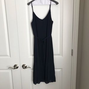 Midi Pleated Navy dress with waist tie